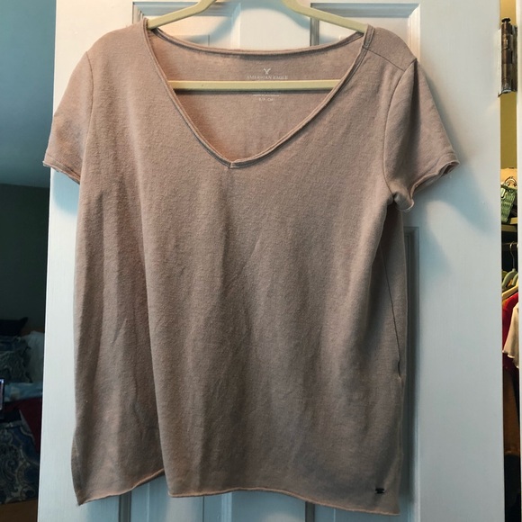 American Eagle Outfitters Tops - American eagle v-neck shirt